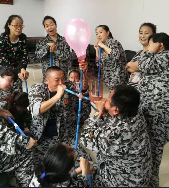 培訓快訊培訓時間：6月14日培訓單位：某甘肅集團蘭州配送有限公司培訓課程：拓展培訓人數：35人、觀摩4人蘭州拓展培訓蘭州企業培訓